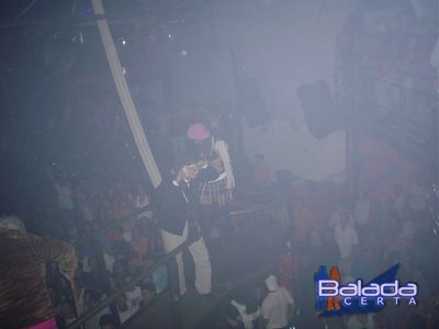 Balada: Fotos de sexta-feita na Ibiza