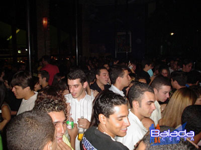 Balada: Fotos de sexta-feira no Santa Faria