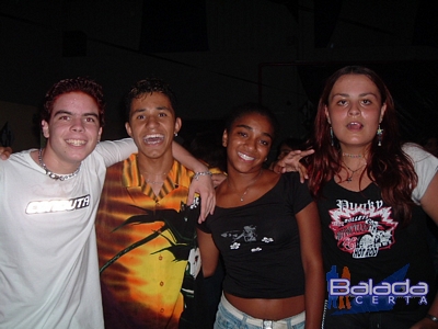 Balada: Fotos da Festa do Preto e Branco do Colgio Universitrio