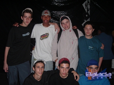 Balada: Fotos da Festa do Preto e Branco do Col�gio Universit�rio