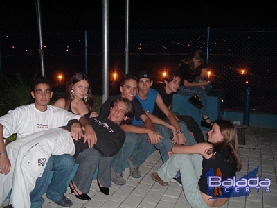 Balada: Fotos da Festa do Preto e Branco do Col�gio Universit�rio
