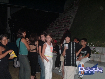 Balada: Fotos da Festa do Preto e Branco do Col�gio Universit�rio