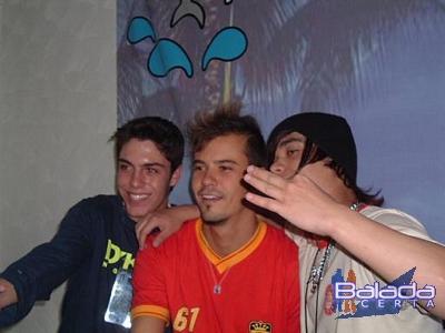 Balada: Paulinho Vilhena no Sbado do Avelinos SP for teens