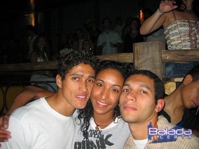 Balada: Fotos de Sbado no Avelinos SP