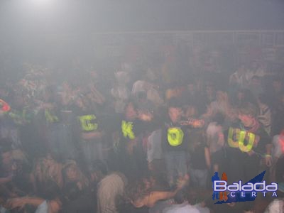 Balada: Fotos de Sexta no Happy News