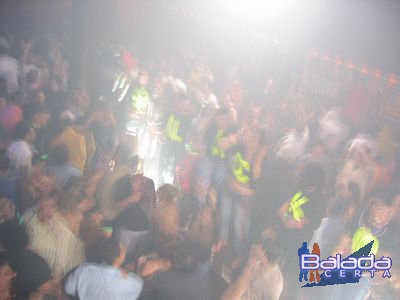 Balada: Fotos de Sexta no Happy News