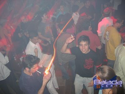 Balada: Fotos de Sexta no Happy News