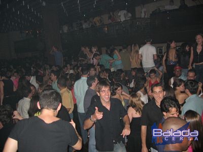 Balada: Fotos de Sbado no Happy News