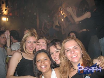 Balada: Fotos de Sbado no Happy News