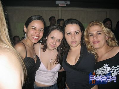 Balada: Fotos de Sbado no Happy News