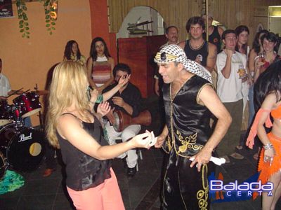 Balada: Fotos da Festa �rabe no Kioski