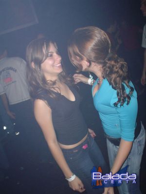 Balada: Fotos de Segunda-feira, feriado, na e-muzik