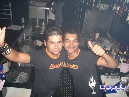 Balada: Fotos de quinta-feira na e-muzik