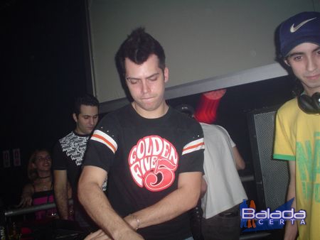Balada: Fotos de Sbado no aniversrio do Dj Breder na e-muzik