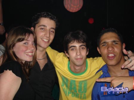 Balada: Fotos de Sbado no aniversrio do Dj Breder na e-muzik