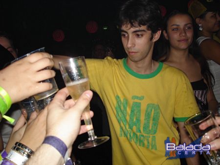 Balada: Fotos de Sbado no aniversrio do Dj Breder na e-muzik