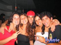 Balada: Fotos de quinta-feira na Ébano