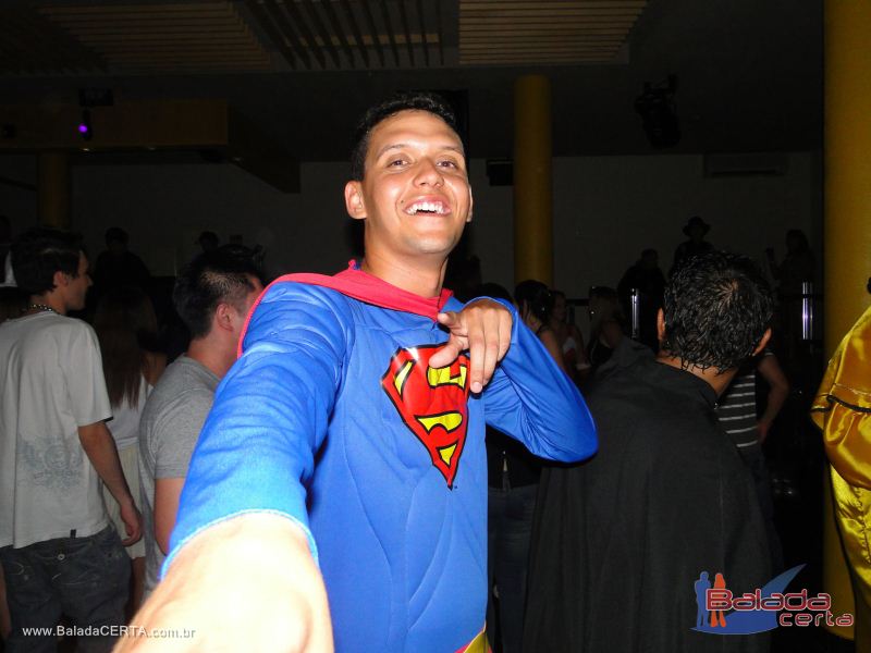 Balada: Fotos da festa a fantasia no bano em So Paulo/SP