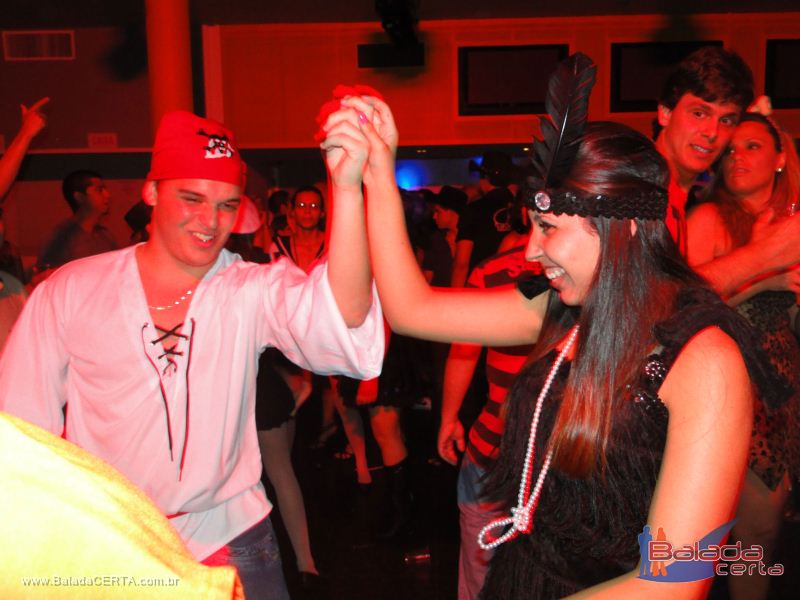 Balada: Fotos da festa a fantasia no bano em So Paulo/SP