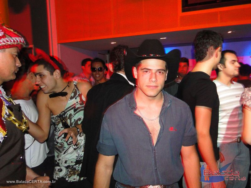 Balada: Fotos da festa a fantasia no bano em So Paulo/SP