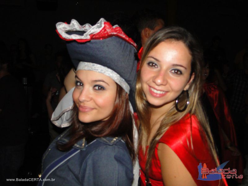 Balada: Fotos da festa a fantasia no bano em So Paulo/SP