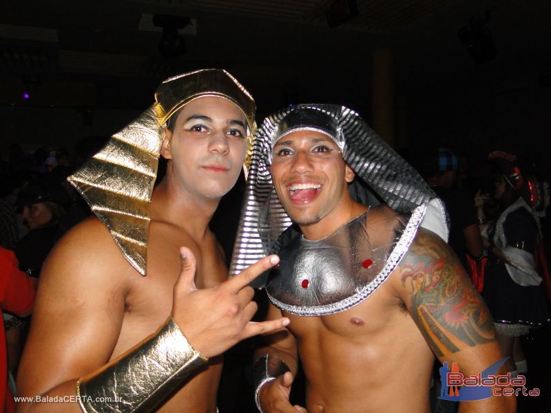 Balada: Fotos da festa a fantasia no bano em So Paulo/SP