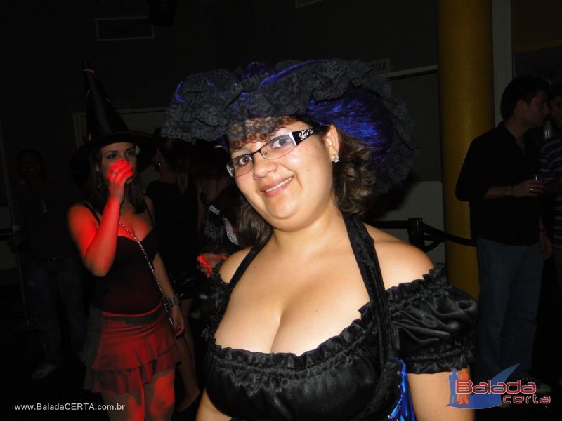 Balada: Fotos da festa a fantasia no bano em So Paulo/SP