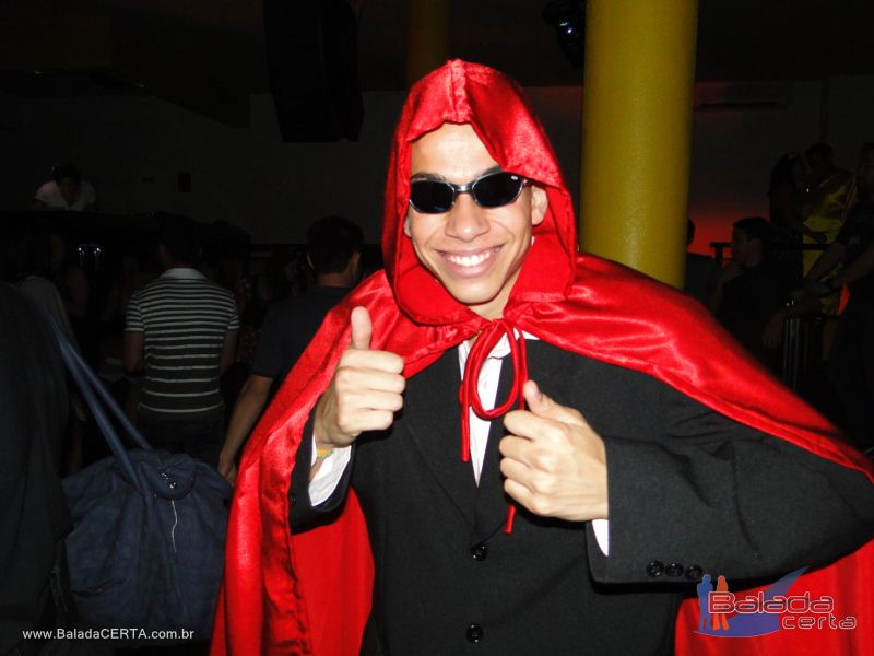 Balada: Fotos da festa a fantasia no bano em So Paulo/SP