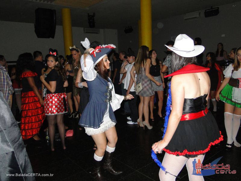 Balada: Fotos da festa a fantasia no bano em So Paulo/SP