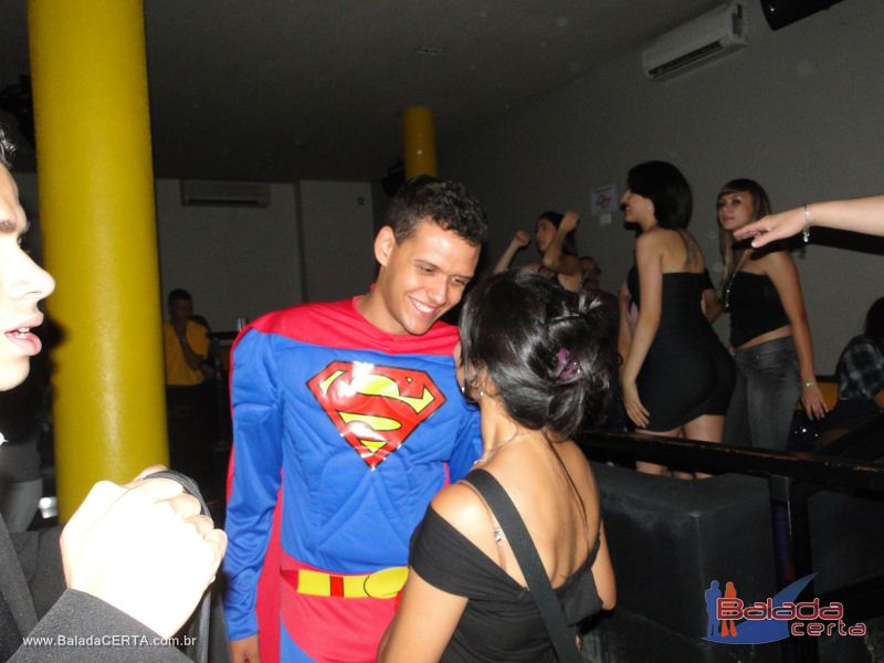 Balada: Fotos da festa a fantasia no bano em So Paulo/SP