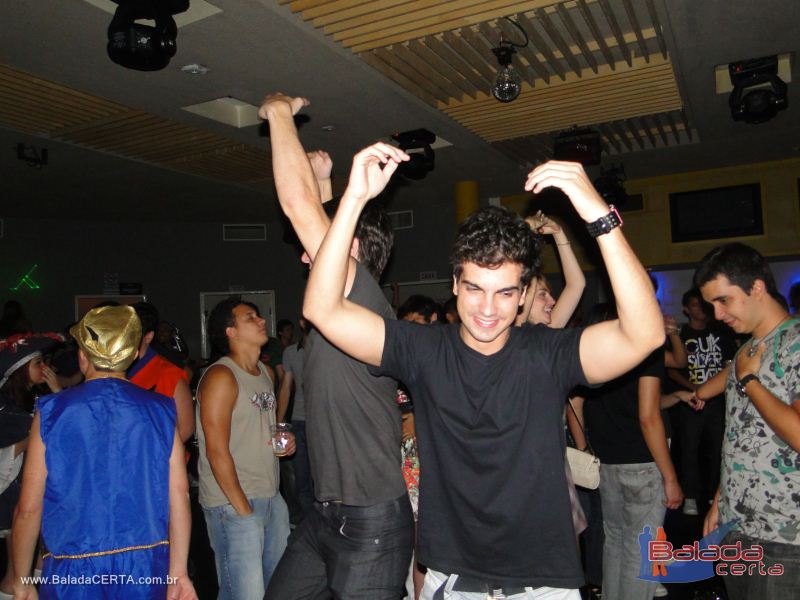 Balada: Fotos da festa a fantasia no bano em So Paulo/SP