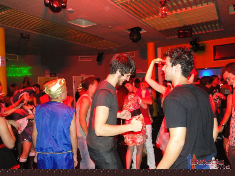 Balada: Fotos da festa a fantasia no bano em So Paulo/SP