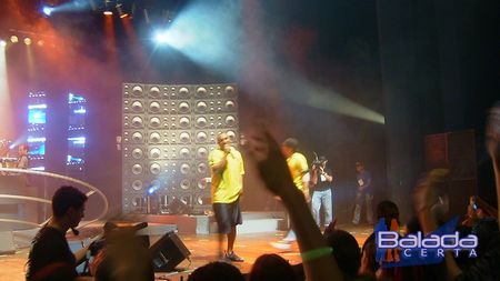 Balada: Fotos de Sexta-feira no Planet Pop Festival 2005