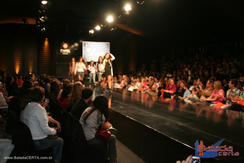 Balada: Fotos de quinta-feira na Claro Park Fashion em Braslia/DF