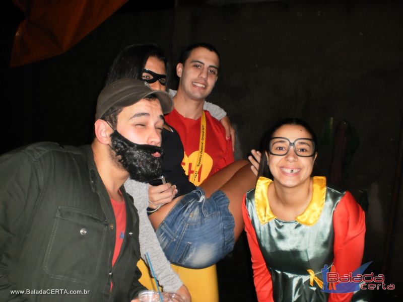 Balada: Fotos da festa a fantasia na Repblica Chaparral em Ouro Preto/MG