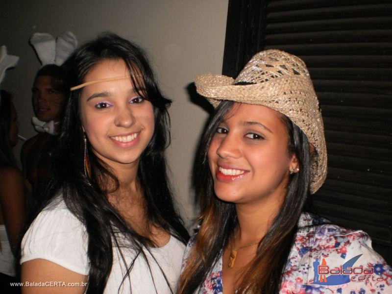 Balada: Fotos da festa a fantasia na Repblica Chaparral em Ouro Preto/MG