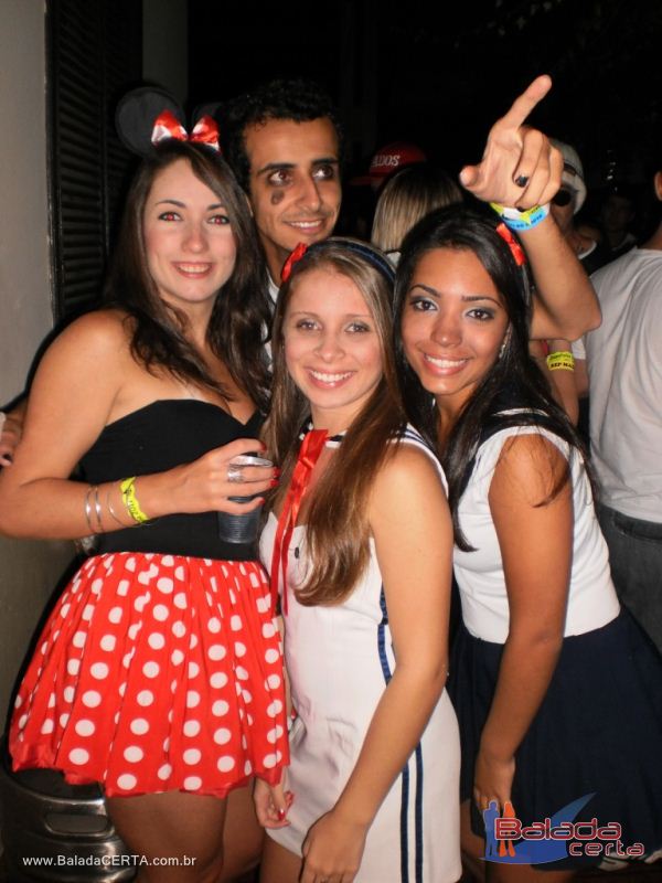Balada: Fotos da festa a fantasia na Repblica Chaparral em Ouro Preto/MG