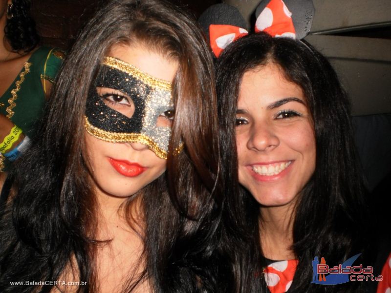 Balada: Fotos da festa a fantasia na Repblica Chaparral em Ouro Preto/MG