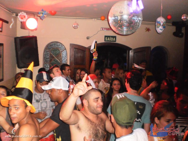 Balada: Fotos da festa a fantasia na Repblica Chaparral em Ouro Preto/MG