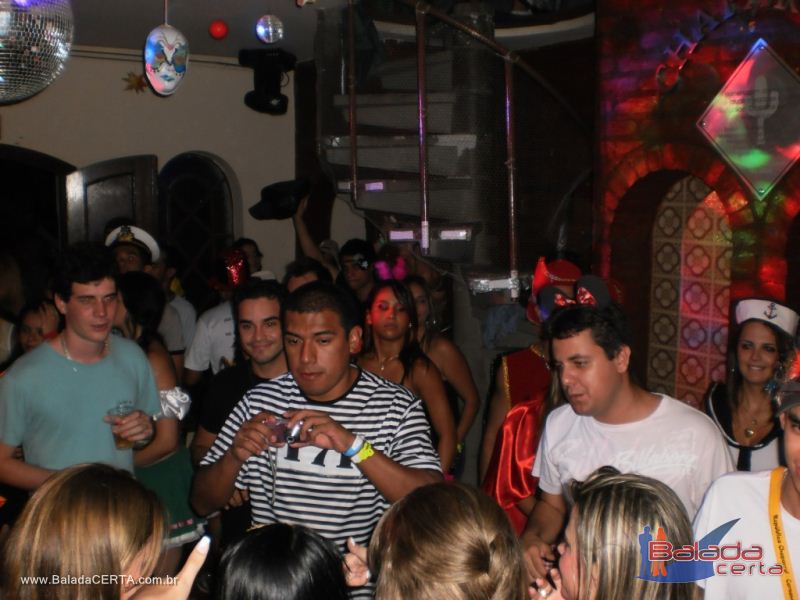 Balada: Fotos da festa a fantasia na Repblica Chaparral em Ouro Preto/MG