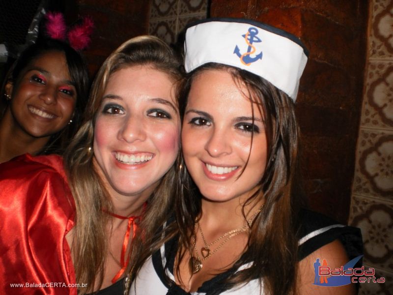 Balada: Fotos da festa a fantasia na Repblica Chaparral em Ouro Preto/MG