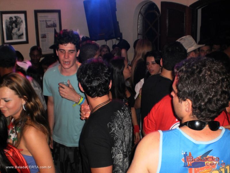 Balada: Fotos da festa a fantasia na Repblica Chaparral em Ouro Preto/MG