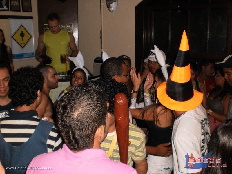 Balada: Fotos da festa a fantasia na Repblica Chaparral em Ouro Preto/MG