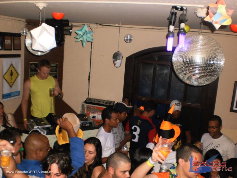 Balada: Fotos da festa a fantasia na Repblica Chaparral em Ouro Preto/MG