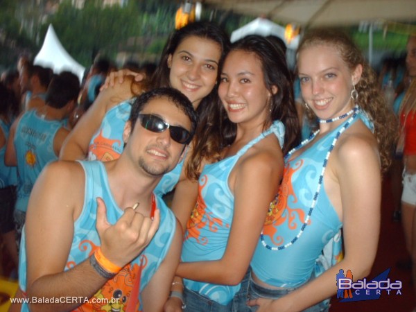 Balada: Fotos do carnaval em Ouro Preto 2009 com o Bloco da Praia