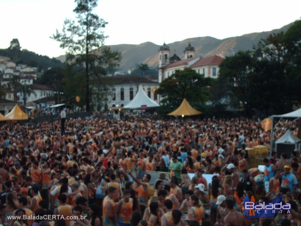 Balada: Fotos do carnaval em Ouro Preto 2009 com o Bloco da Praia