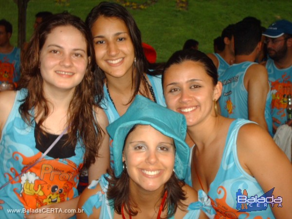 Balada: Fotos do carnaval em Ouro Preto 2009 com o Bloco da Praia