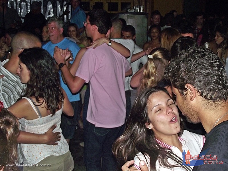 Balada: Fotos de tera-feira na De Raiz com a Banda Vamo Q Vamo em Floripa/SC