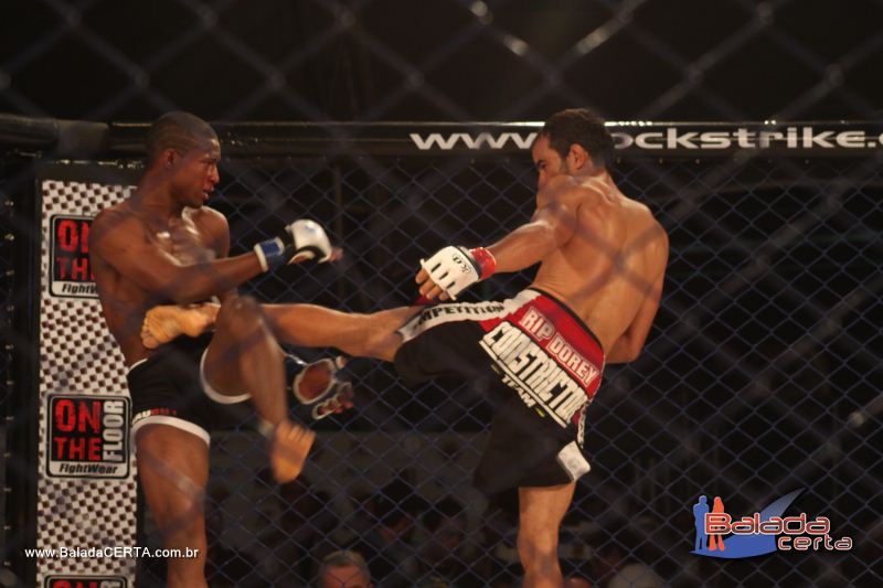 Balada: Bras�lia Rodeio Show - ROCKSTRIKE MMA - Parque Le�o - DF