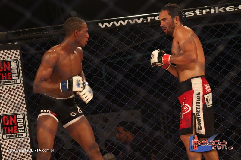 Balada: Bras�lia Rodeio Show - ROCKSTRIKE MMA - Parque Le�o - DF
